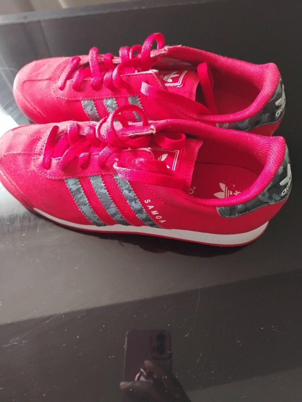Adidas Swift Run J Children's Size 6 or size 8 women/s  red and gray sneakers - Picture 3 of 7